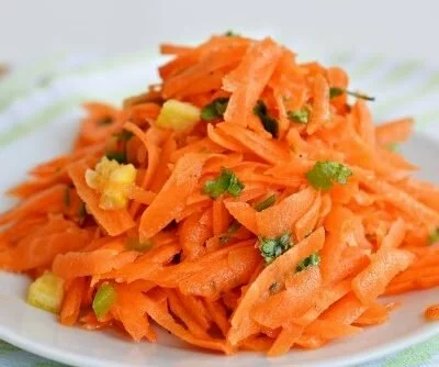 Spicy carrots salad